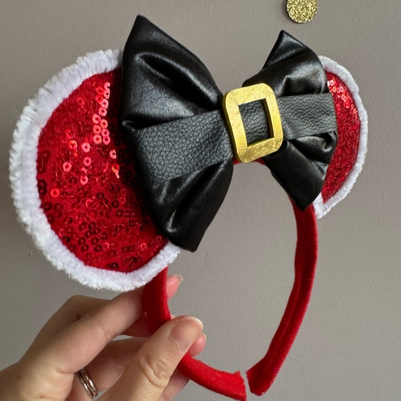 Festive Minnie Mouse-Inspired Santa Headband – Holiday Cheer Accessory - Picture 3 of 5